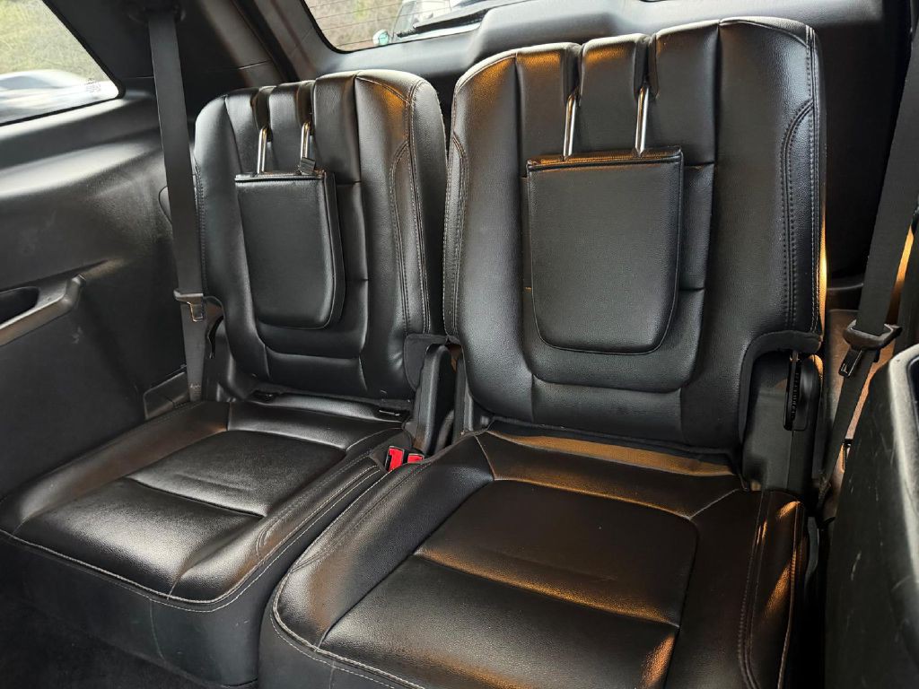 2017 Ford Explorer Image 14