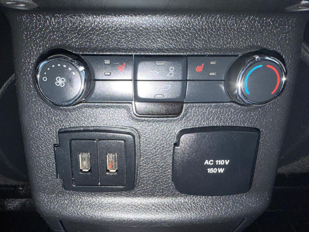 2017 Ford Explorer Image 18