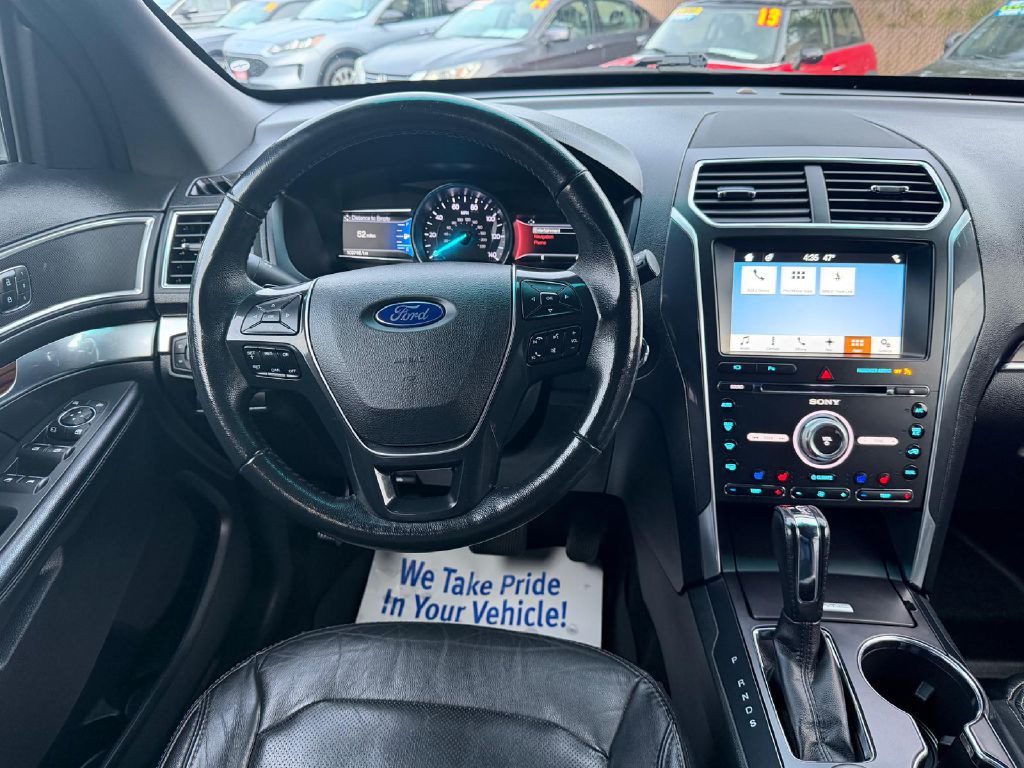 2017 Ford Explorer Image 20