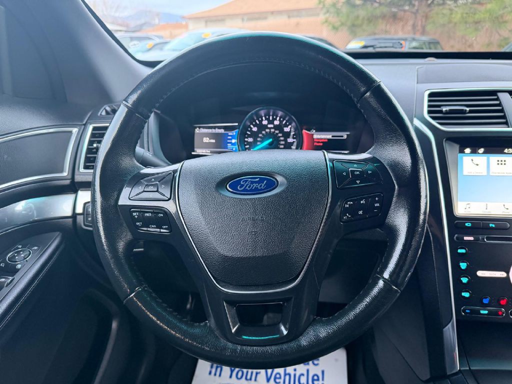 2017 Ford Explorer Image 21