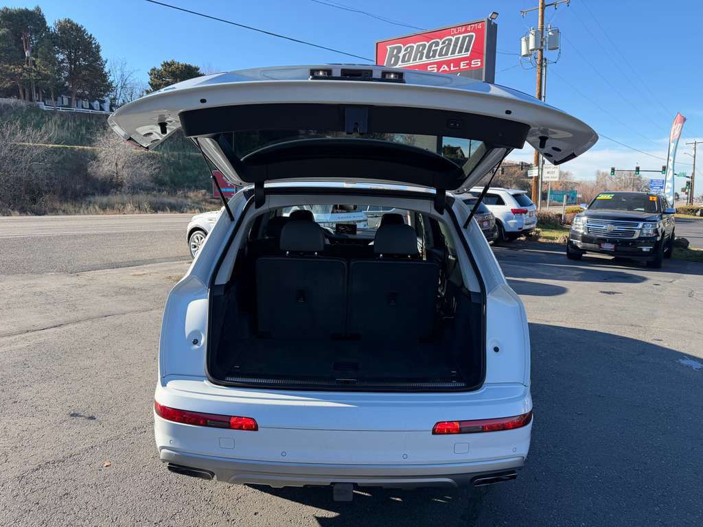 2019 Audi Q7 Image 11