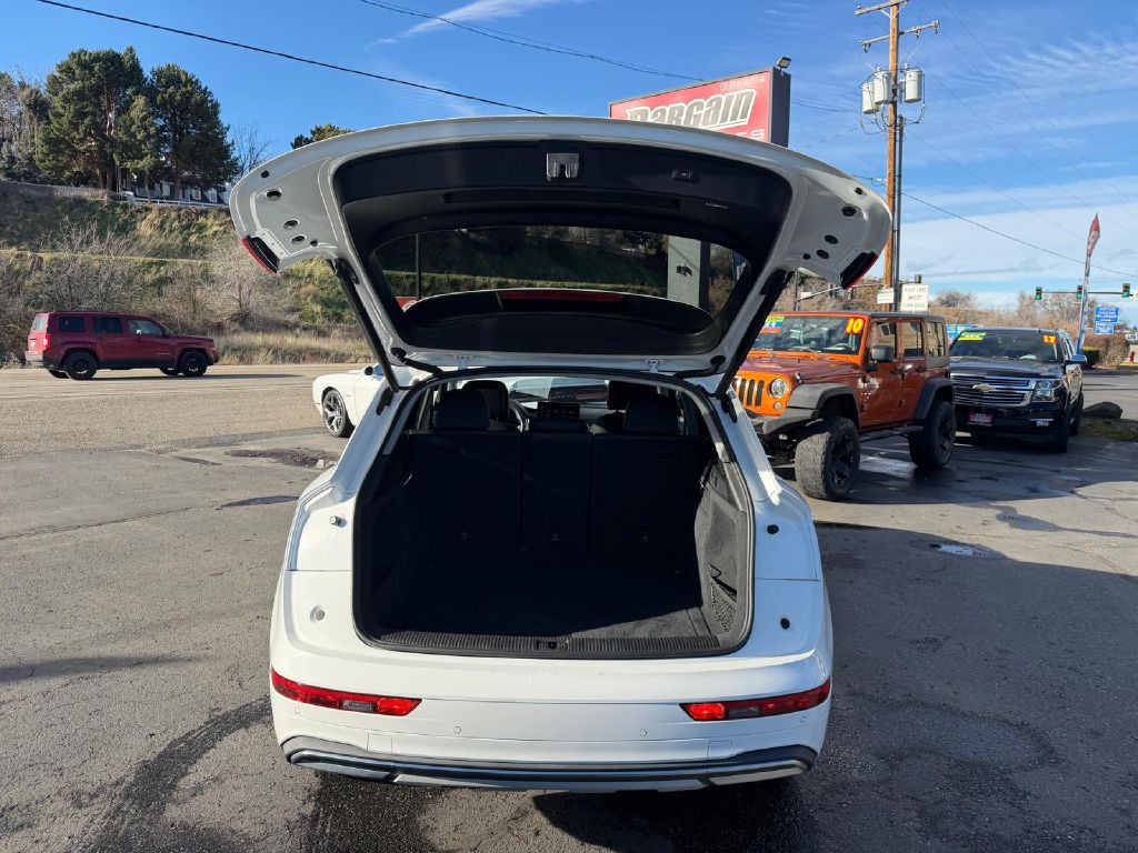2021 Audi Q5 Image 11