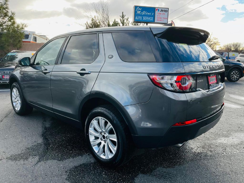 2017 Land Rover Discovery Sport Image 5