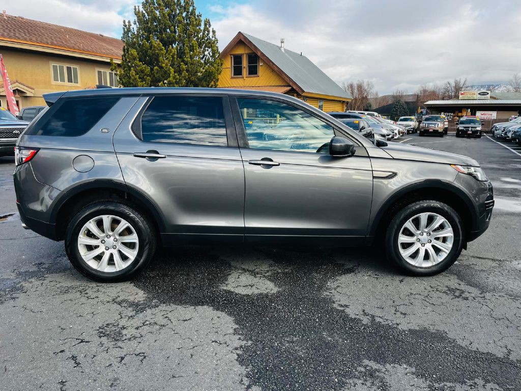 2017 Land Rover Discovery Sport Image 8