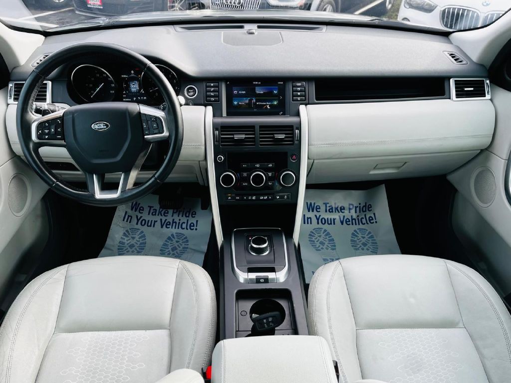 2017 Land Rover Discovery Sport Image 18
