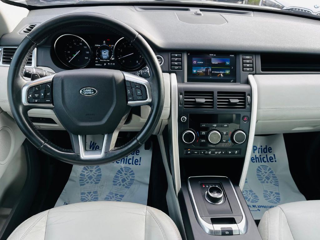 2017 Land Rover Discovery Sport Image 19