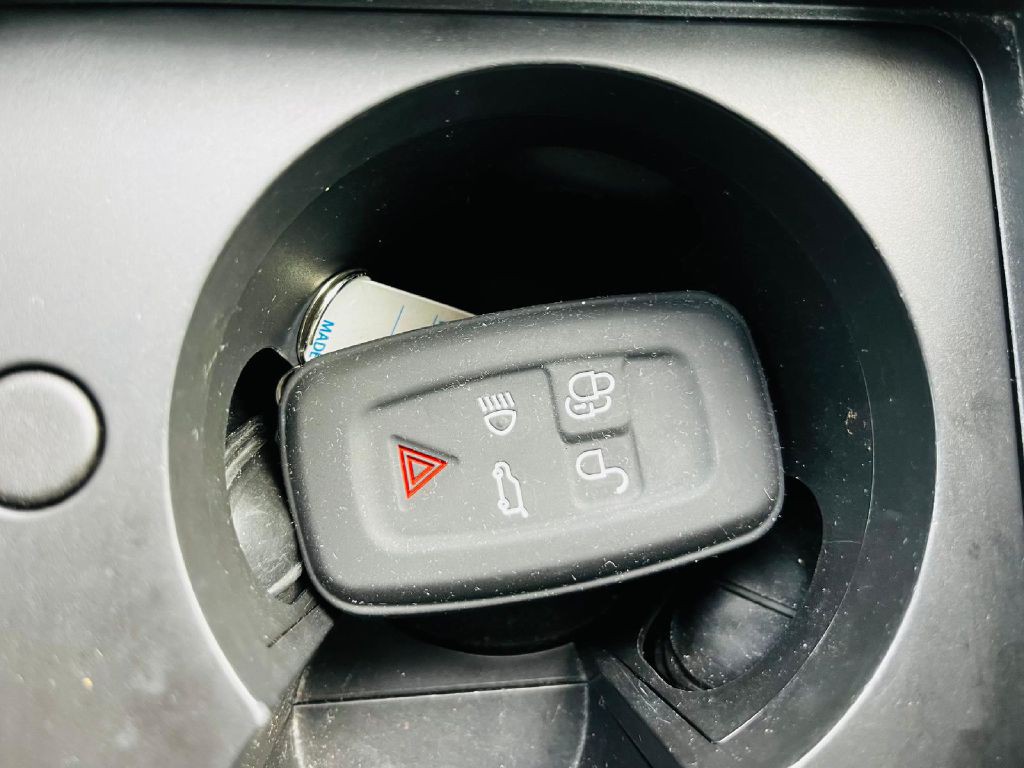 2017 Land Rover Discovery Sport Image 31