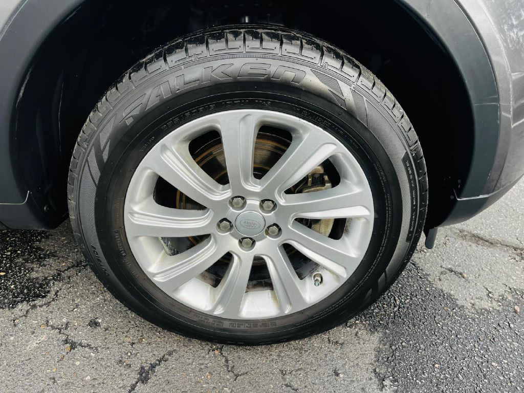 2017 Land Rover Discovery Sport Image 33