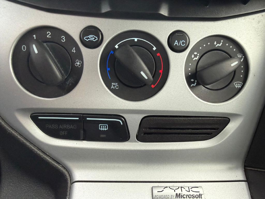 2013 Ford Focus Image 23