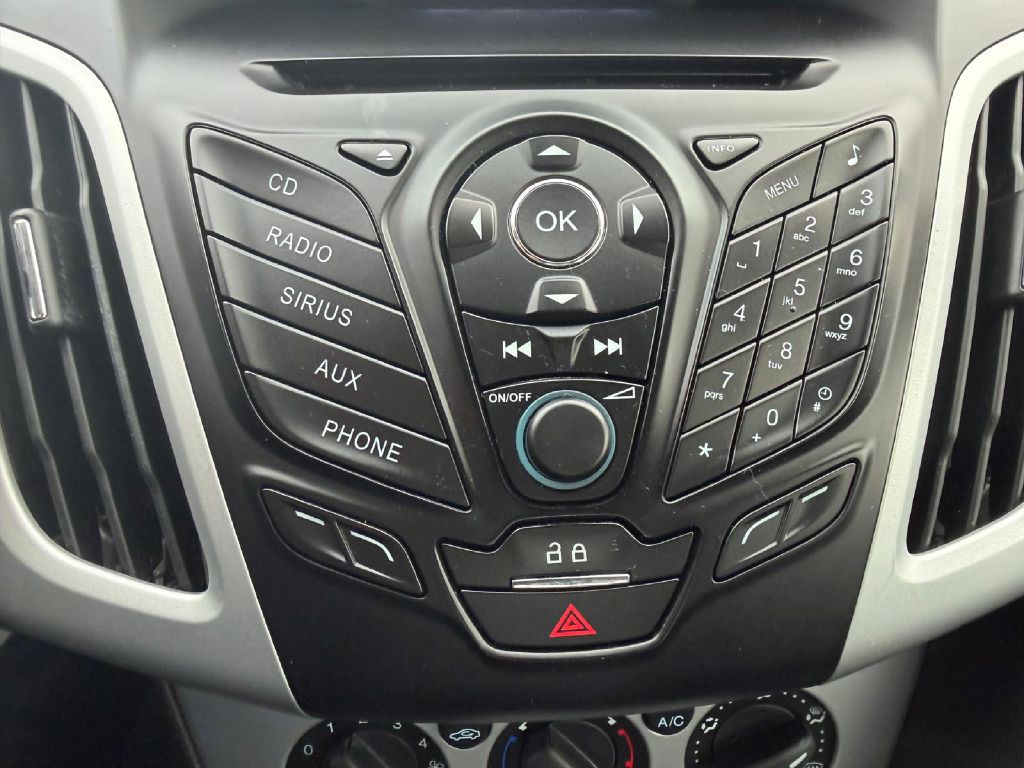 2013 Ford Focus Image 24