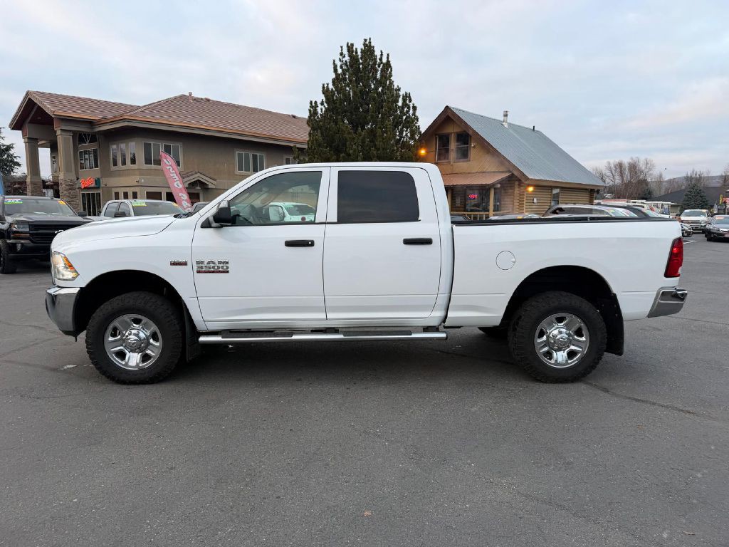 2017 RAM 3500 Image 4