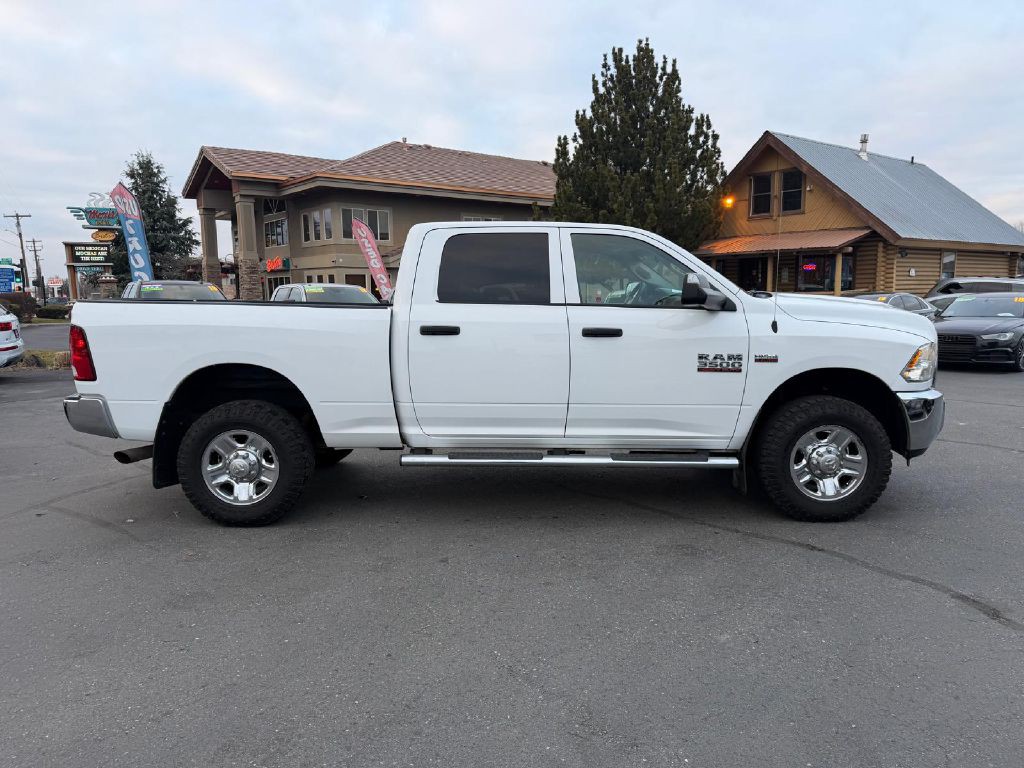 2017 RAM 3500 Image 8
