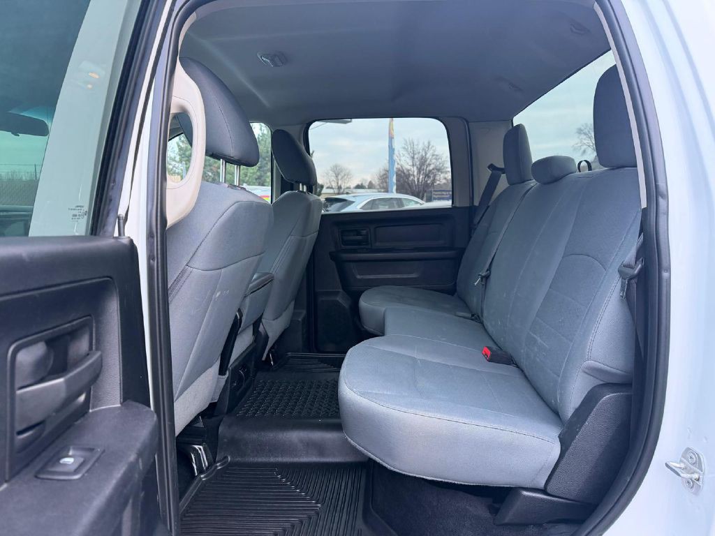 2017 RAM 3500 Image 13