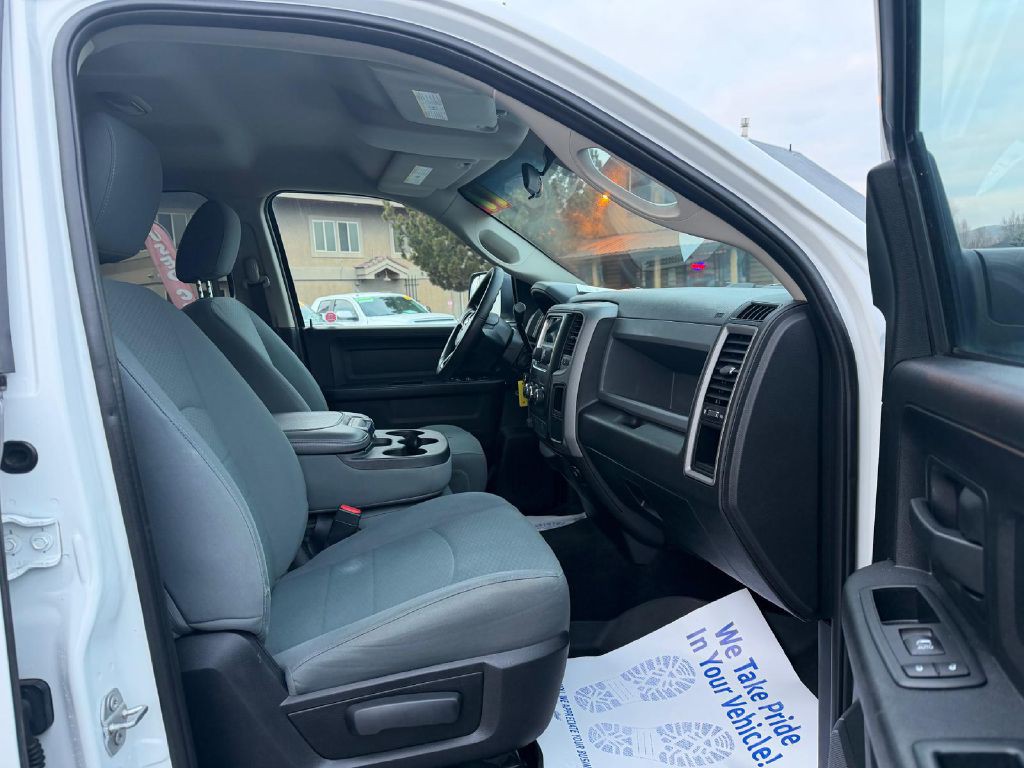 2017 RAM 3500 Image 14