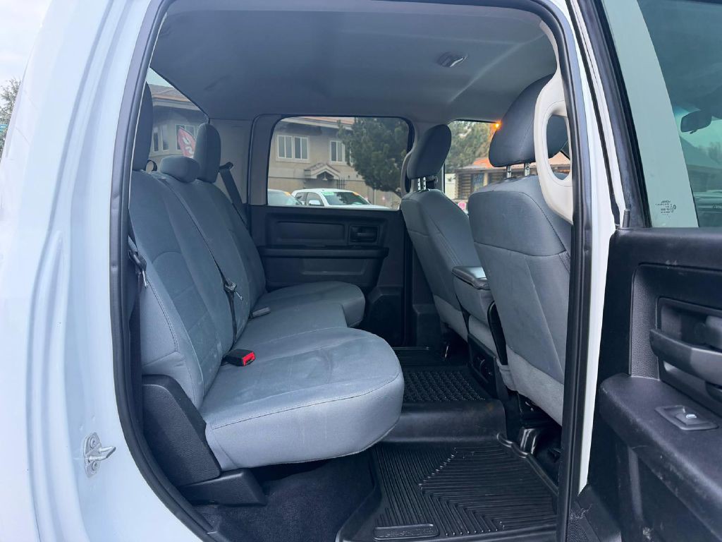 2017 RAM 3500 Image 15