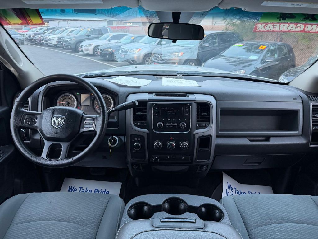 2017 RAM 3500 Image 16