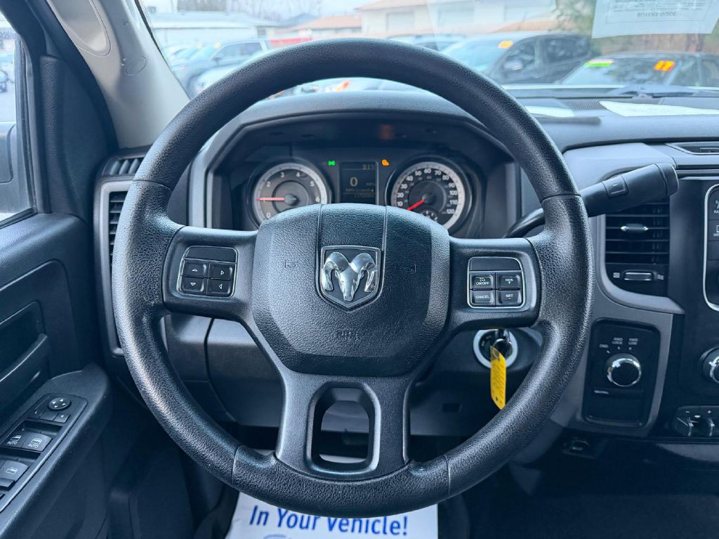 2017 RAM 3500 Image 18