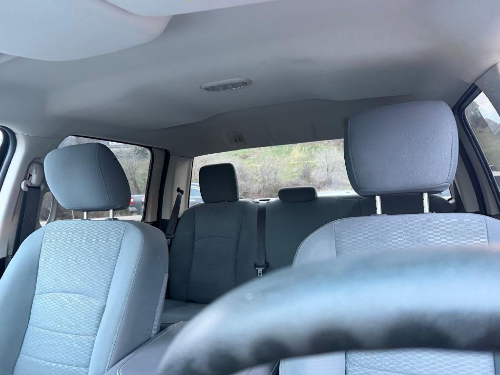 2017 RAM 3500 Image 28