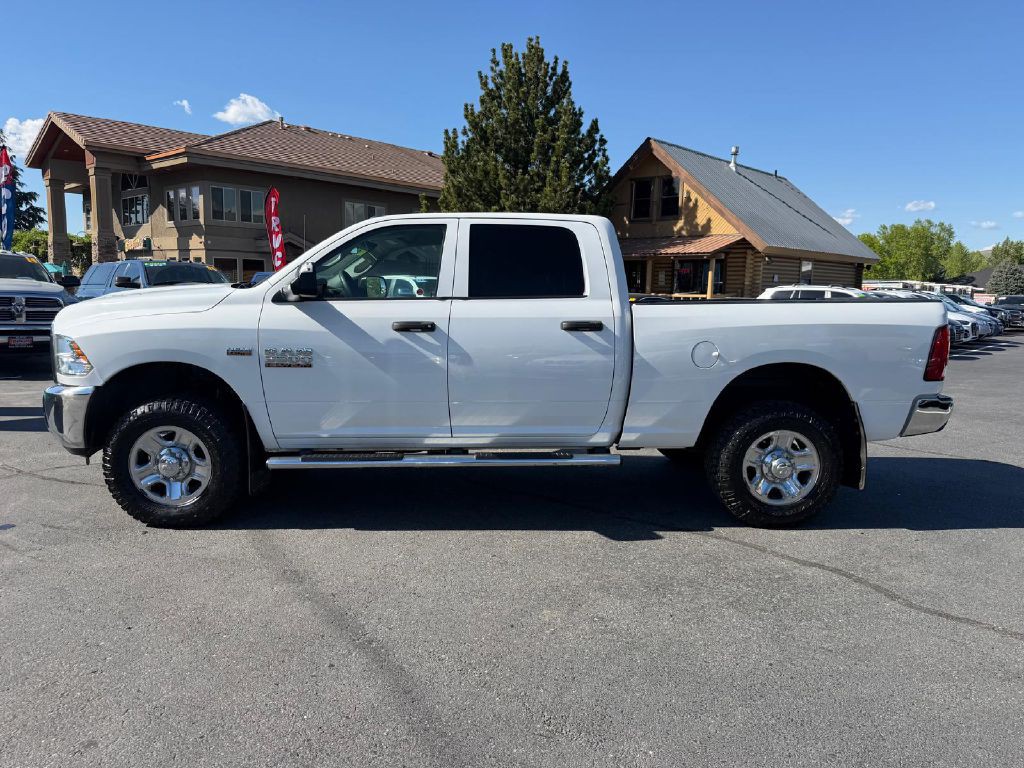 2017 RAM 3500 Image 4