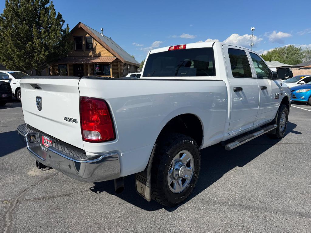 2017 RAM 3500 Image 7