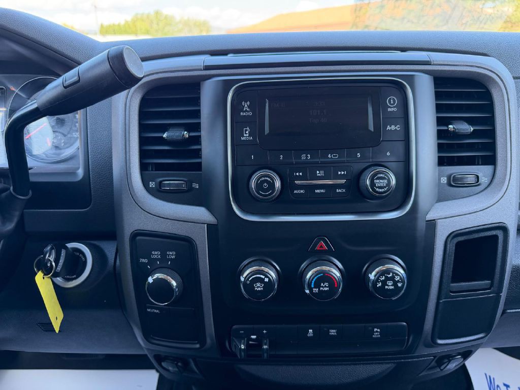 2017 RAM 3500 Image 19