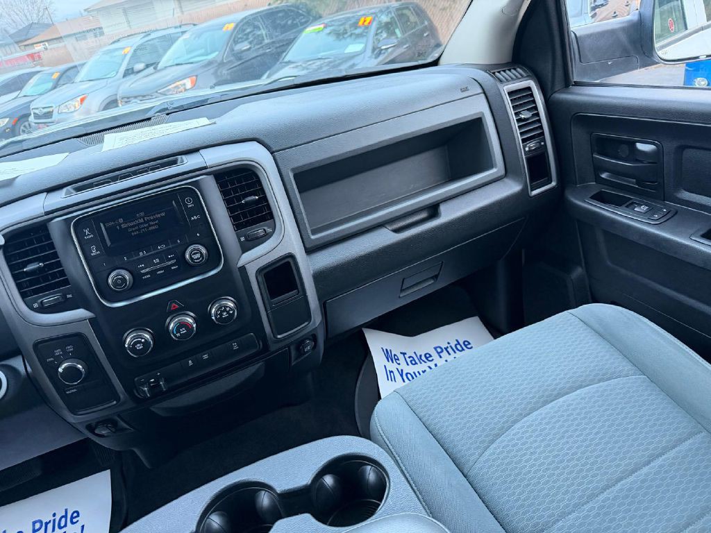 2017 RAM 3500 Image 21