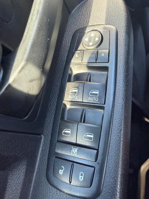 2017 RAM 3500 Image 28