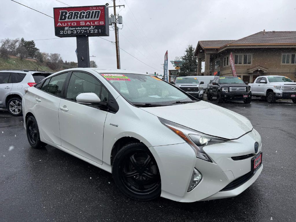 2016 Toyota Prius Image 1