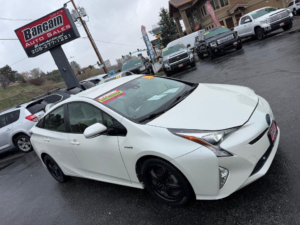 2016 Toyota Prius Image 9