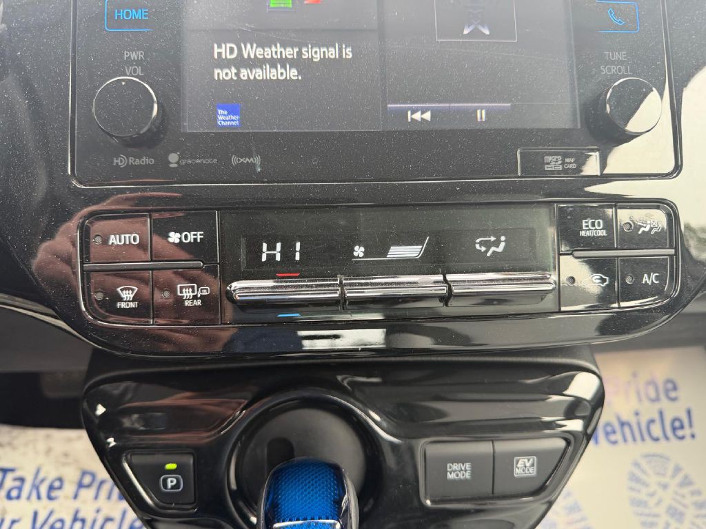 2016 Toyota Prius Image 23