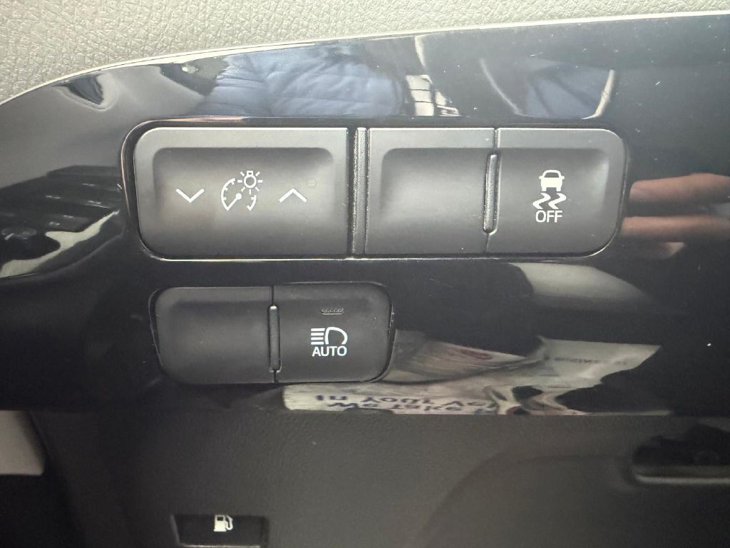 2016 Toyota Prius Image 28