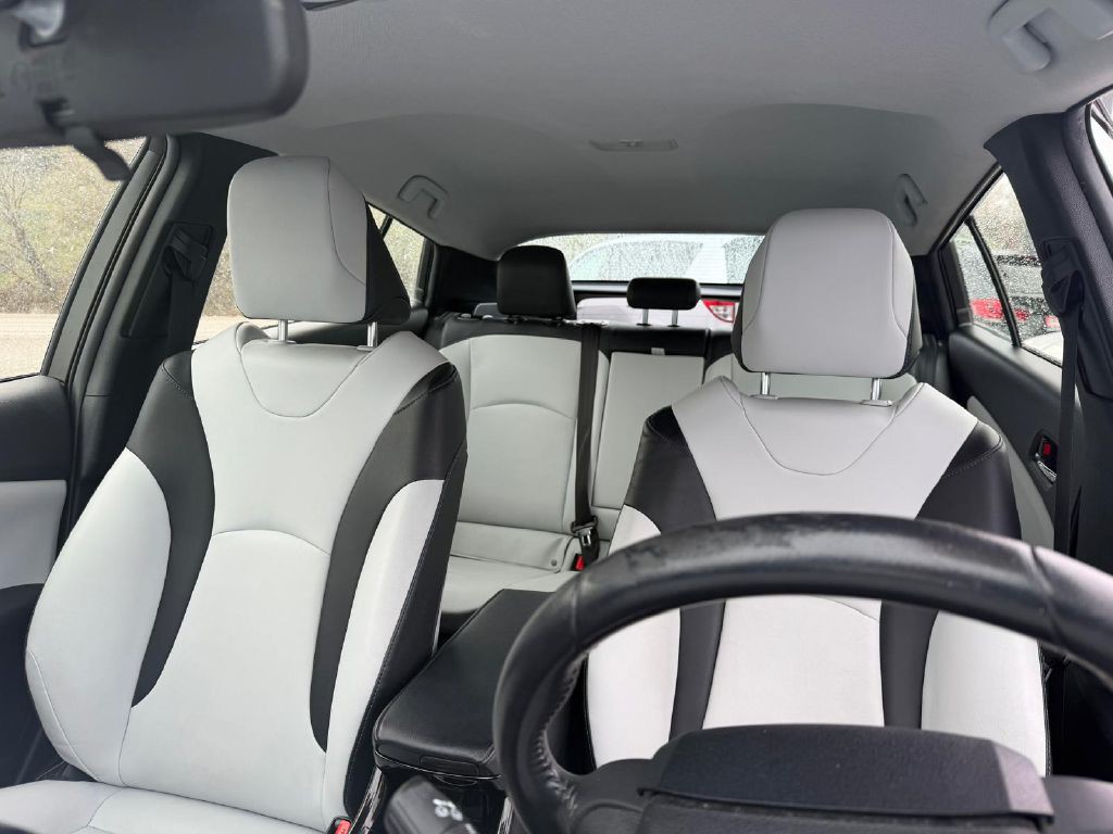 2016 Toyota Prius Image 30