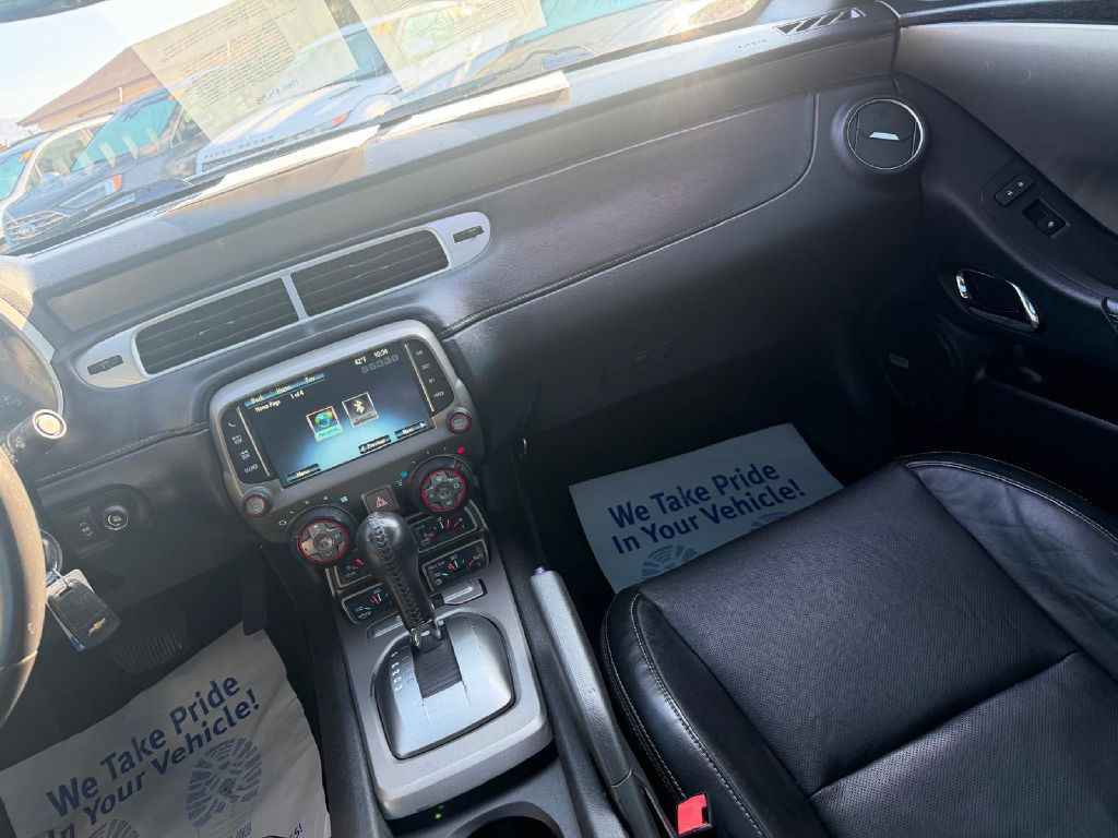 2015 Chevrolet Camaro Image 21