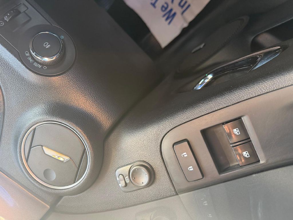 2015 Chevrolet Camaro Image 27