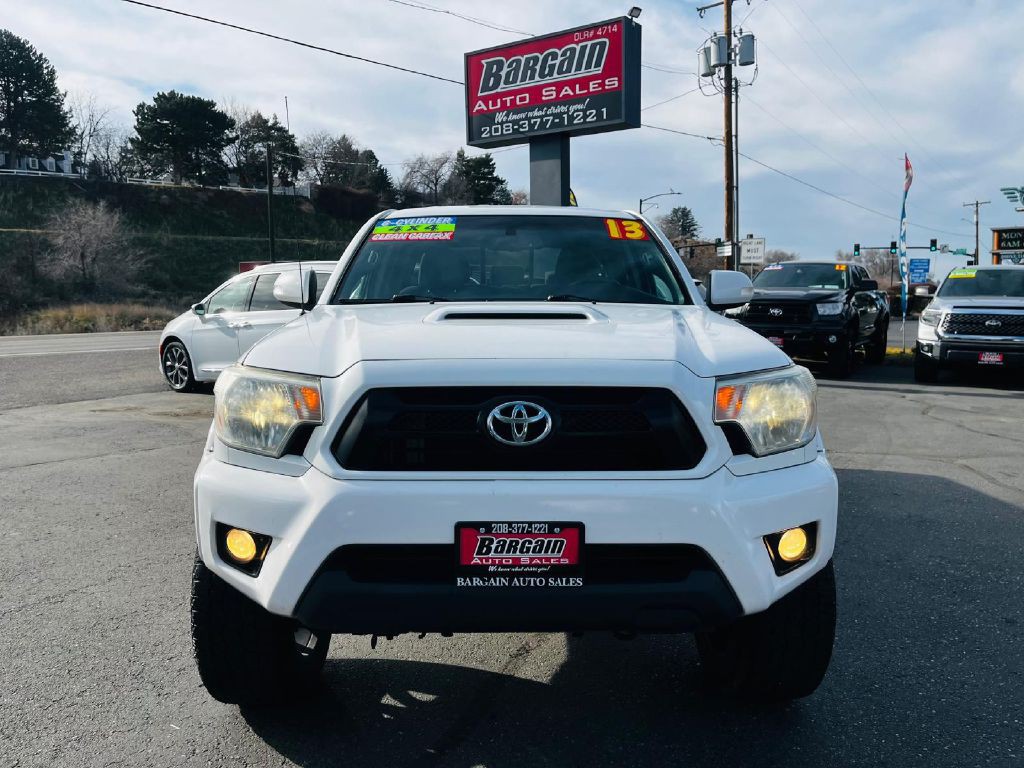 2013 Toyota Tacoma Image 2