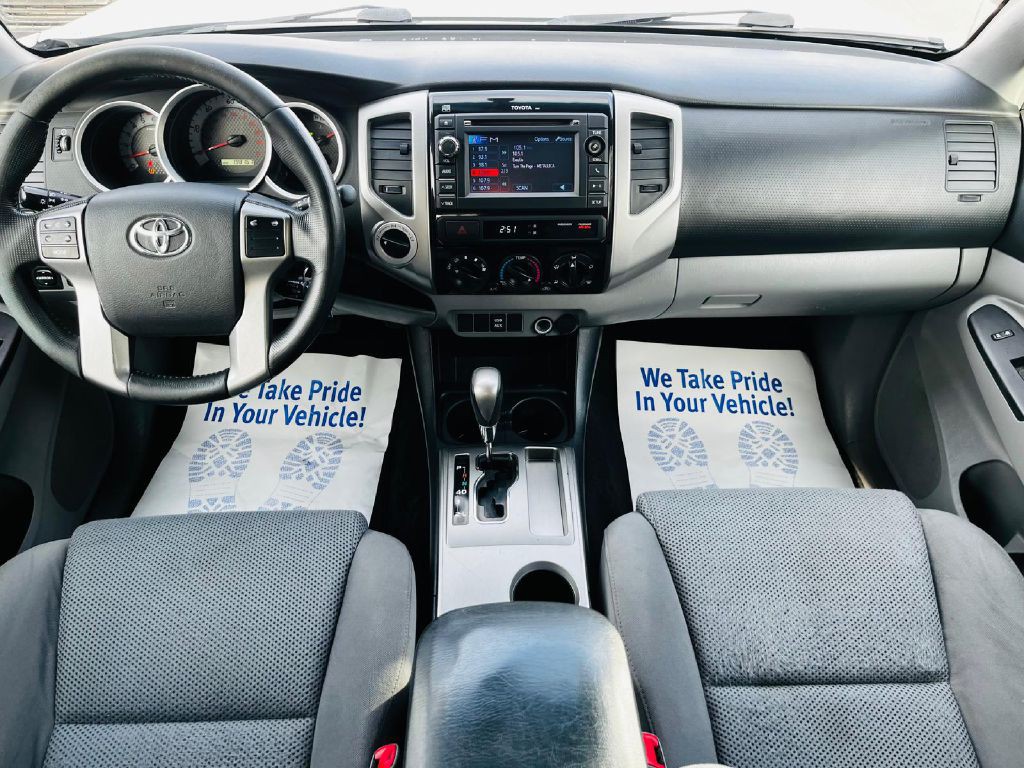 2013 Toyota Tacoma Image 16