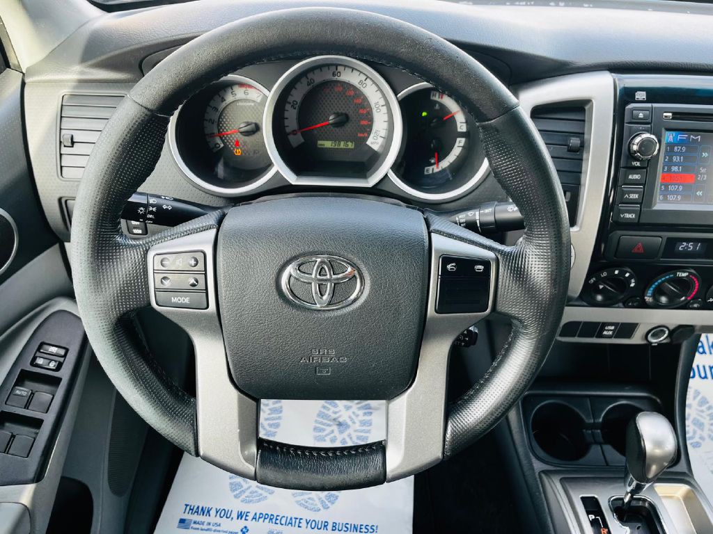 2013 Toyota Tacoma Image 18