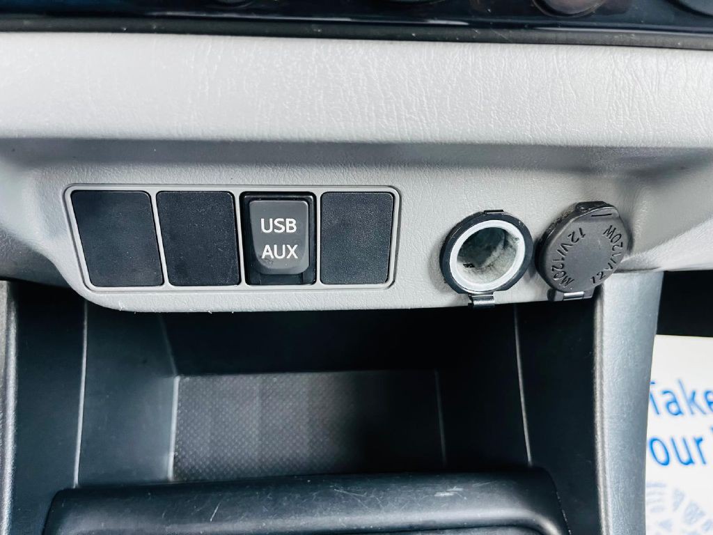 2013 Toyota Tacoma Image 24