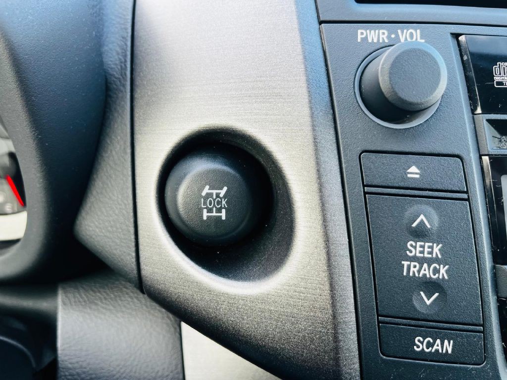 2009 Toyota Rav4 Image 25