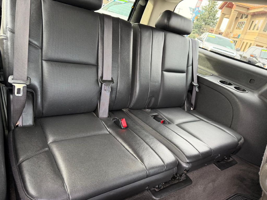 2013 Chevrolet Suburban Image 17