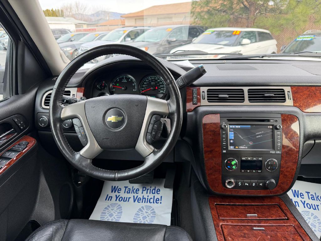 2013 Chevrolet Suburban Image 20