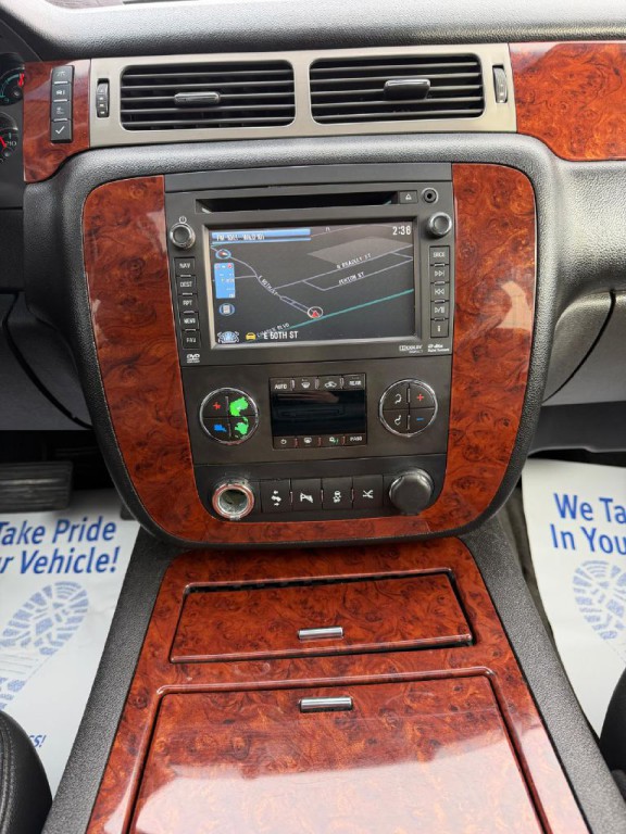 2013 Chevrolet Suburban Image 22