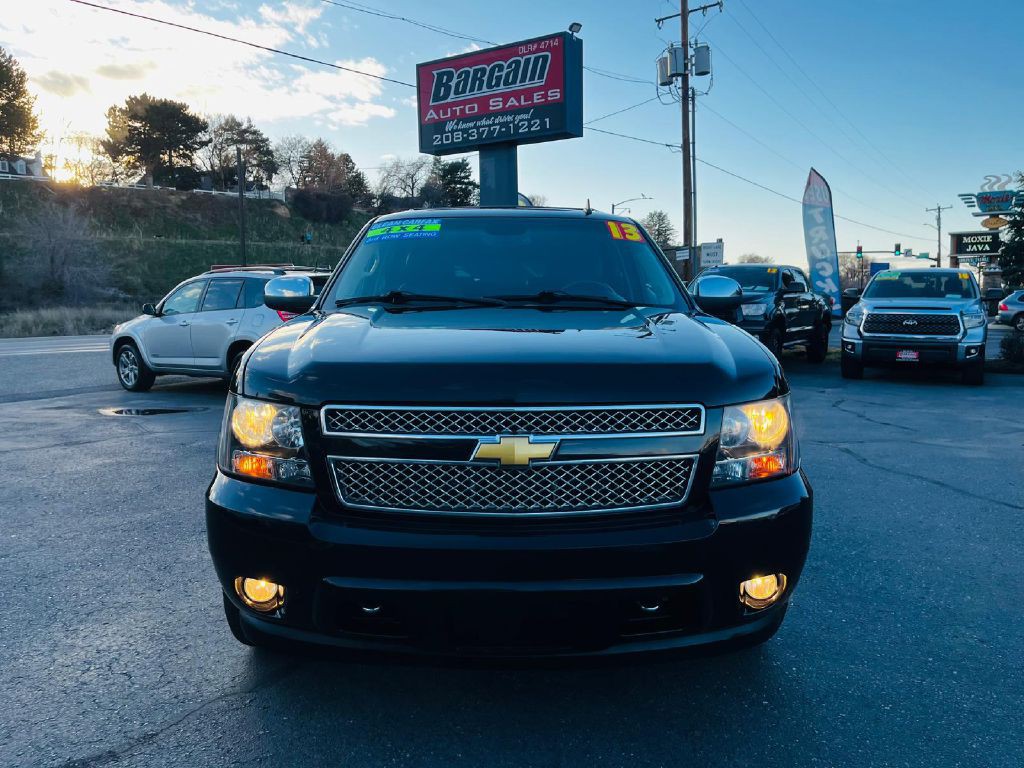 2013 Chevrolet Suburban Image 2