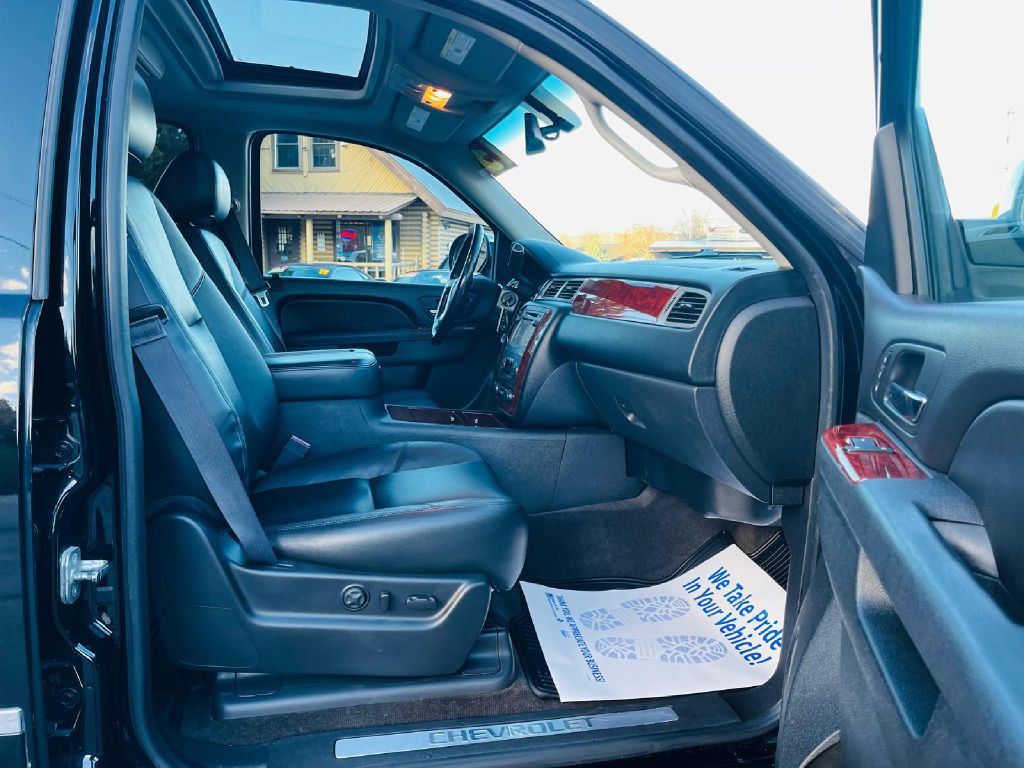 2013 Chevrolet Suburban Image 15