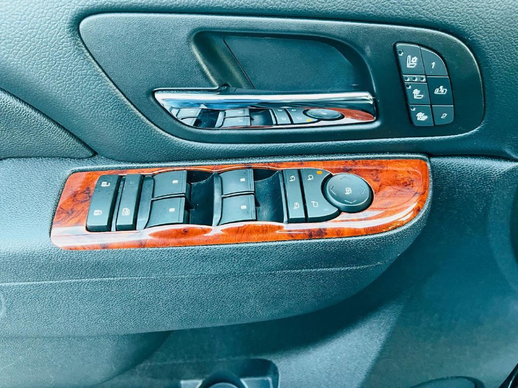 2013 Chevrolet Suburban Image 27