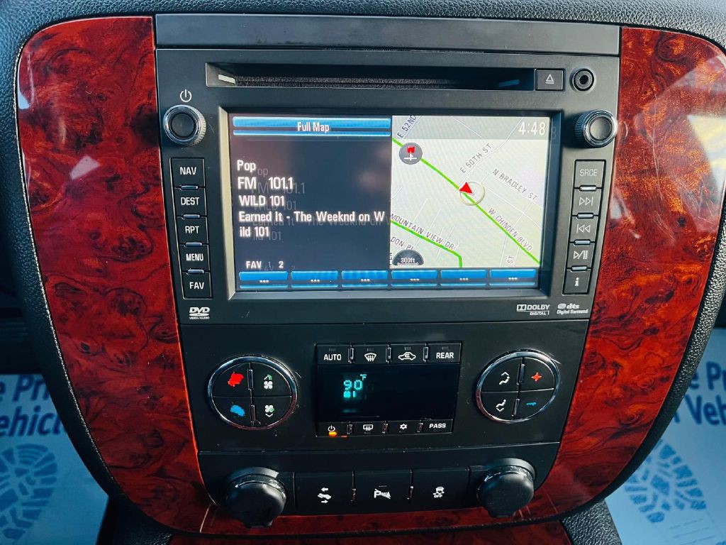 2013 Chevrolet Suburban Image 30