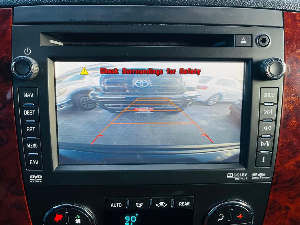 2013 Chevrolet Suburban Image 31