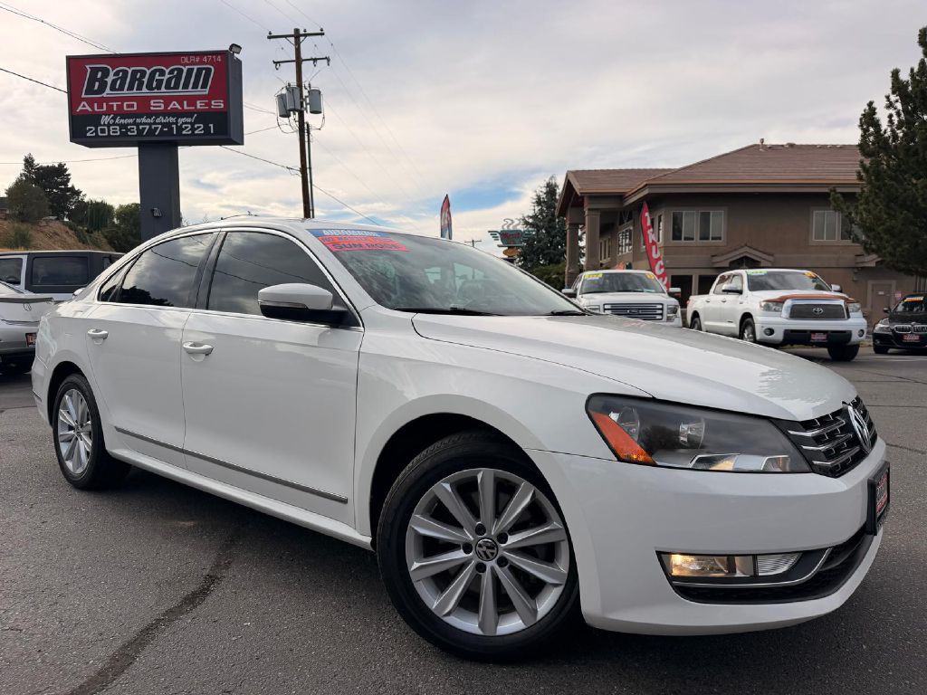 2013 Volkswagen Passat Image 1