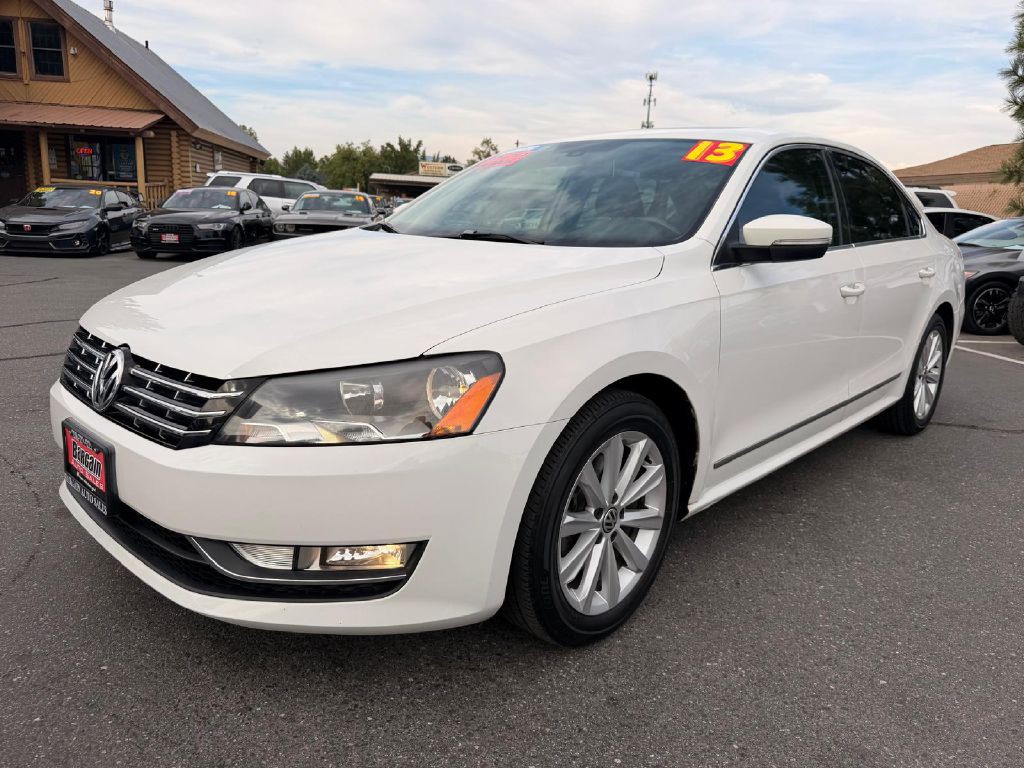 2013 Volkswagen Passat Image 3
