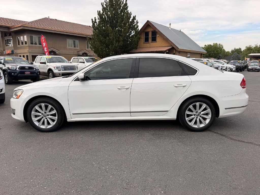 2013 Volkswagen Passat Image 4